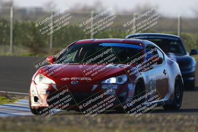 media/Jan-18-2026-CalClub SCCA (Sun) [[8bc6468723]]/Group 7 Race/Turn 1/